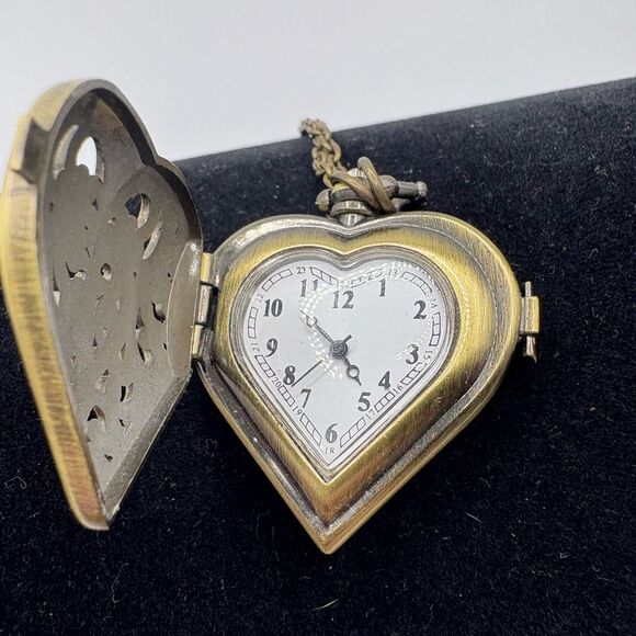 🕰️ Vintage Heart Locket Pocket Watch Necklace - Picture 2 of 3
